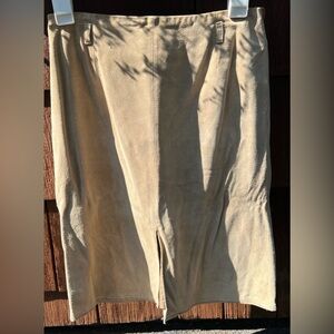 Women’s Ann Taylor LOFT petite Beige/Cream Suede Knee Length Skirt